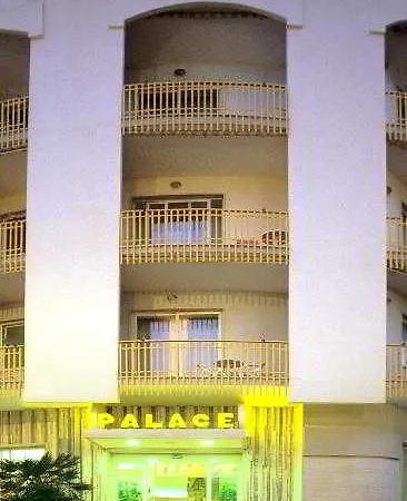 Hotel Grand Palace 4*