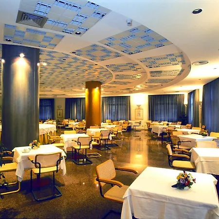 Grand Palace Hotel