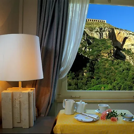 Grand Palace Hotel 4*