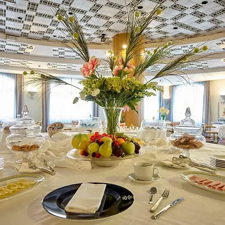 Szálloda Grand Palace 4*