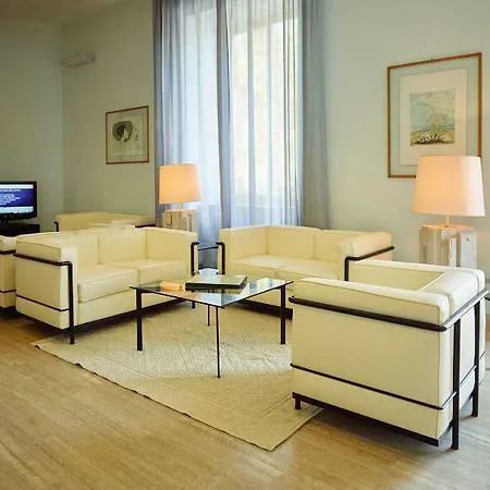Hotel Grand Palace